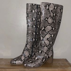 Universal Thread Tall Snakeskin Boots Size 8.5 Women’s